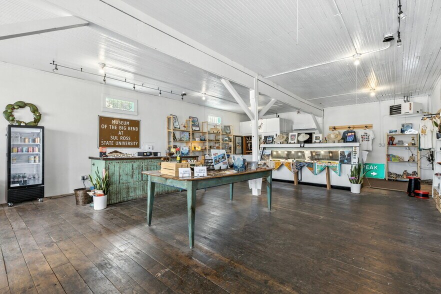 More Photos Of 100 W Murphy St, Alpine General Retail For Sale