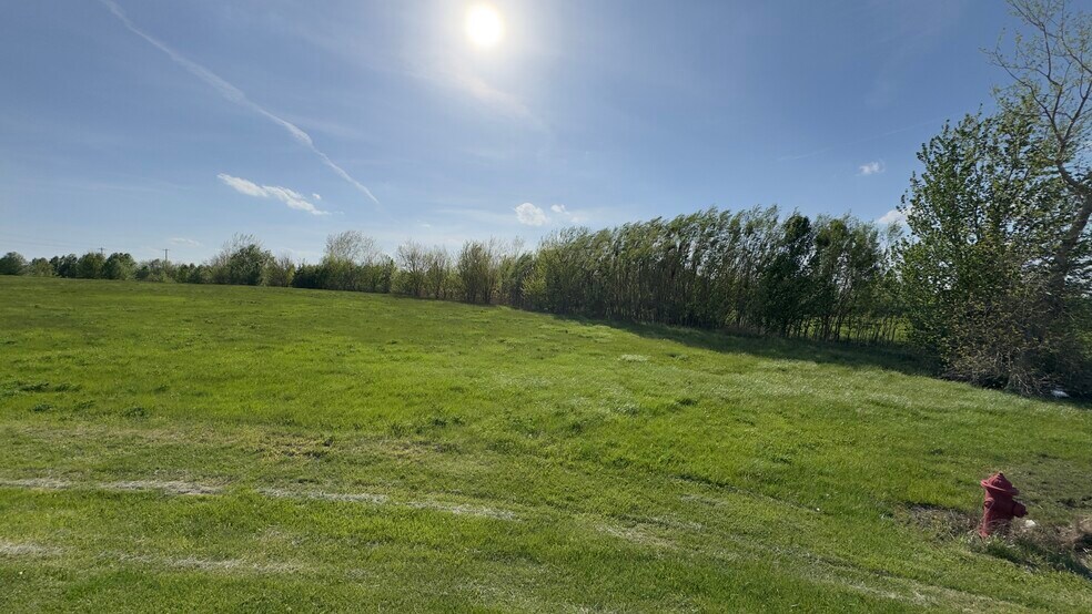 More Photos Of Pin 14-11-477-001 Northtown And Pipeline Rds, Normal Land For Sale