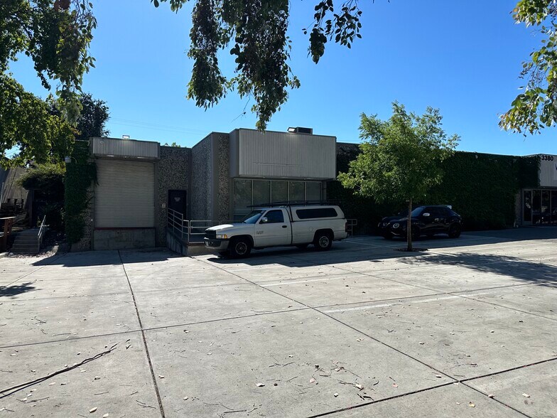 More Photos Of 3380 Vincent Rd, Pleasant Hill Light Distribution For Lease