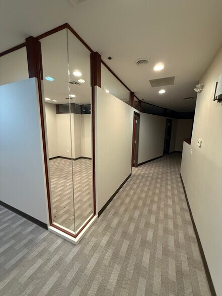 More Photos Of 291 E Shore Dr, Eagle Office For Lease