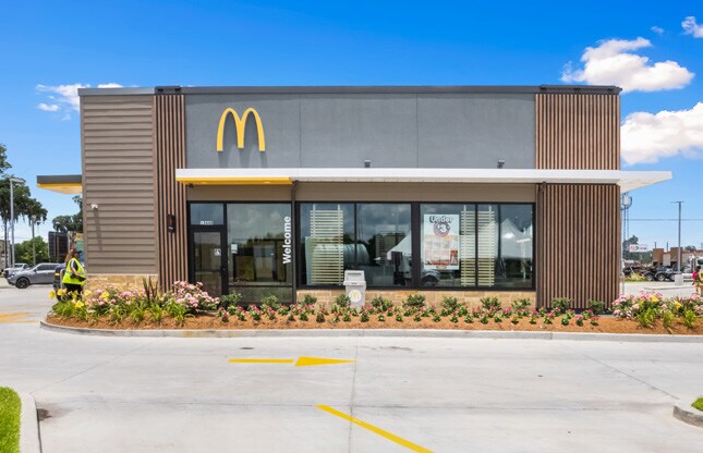 More Photos Of 13496 Highway 73, Geismar Fast Food For Sale