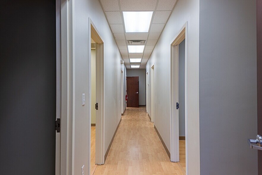 More Photos Of 110 Corporate Dr, Johnson City Office For Sale