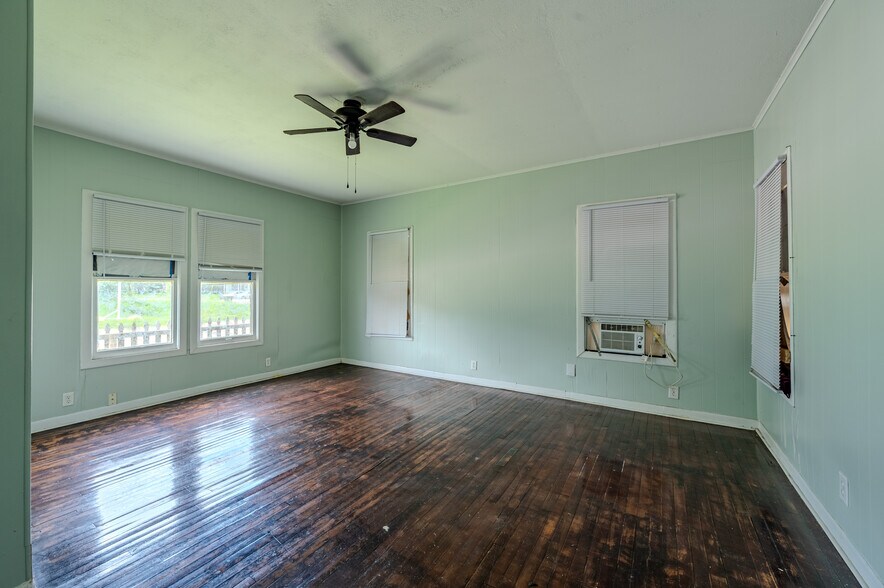 More Photos Of 732 W Alice Ave, Kingsville Apartments For Sale