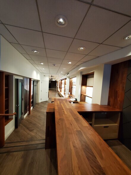 More Photos Of 235 E 58th St, New York Storefront Retail Residential For Sale