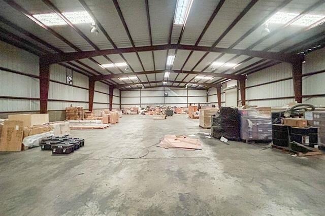 More Photos Of 609 Enterprise St, Laredo Industrial For Sale