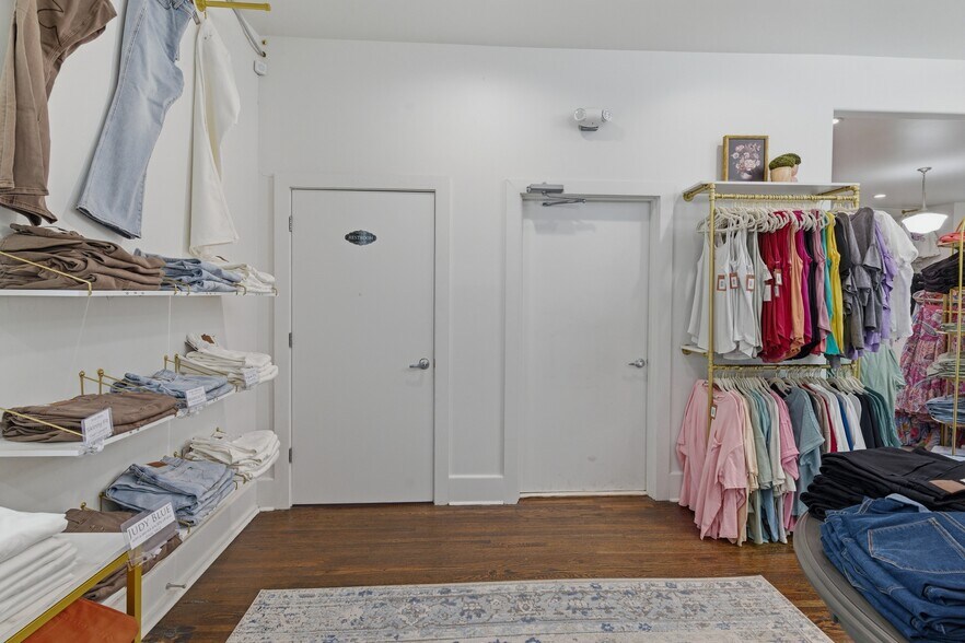 More Photos Of 203 N 11th St, Nashville Storefront Retail Office For Sale
