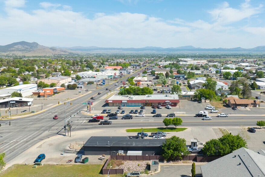 More Photos Of 1201 Cedar St, Helena Carwash For Sale