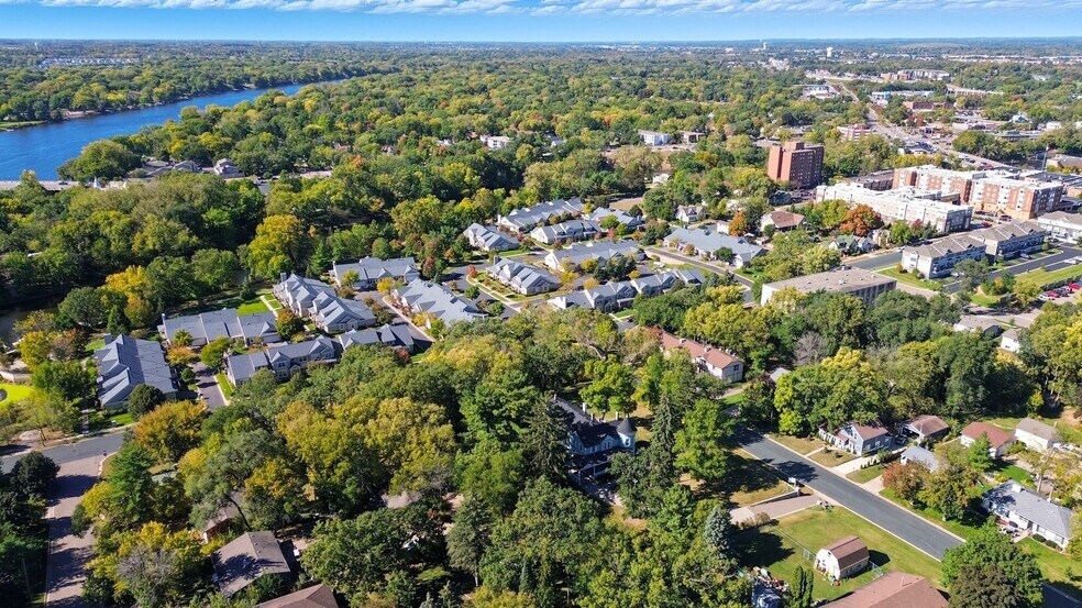 More Photos Of 1625 3rd Ave, Anoka Hospitality For Sale