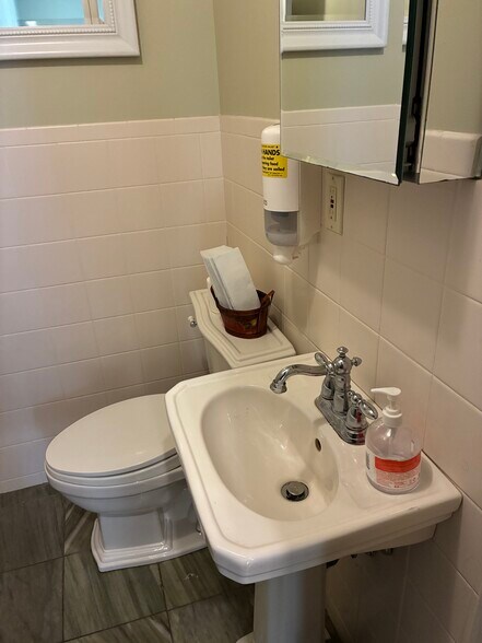 More Photos Of 1011 Hoosick Rd, Troy Storefront Retail Residential For Sale