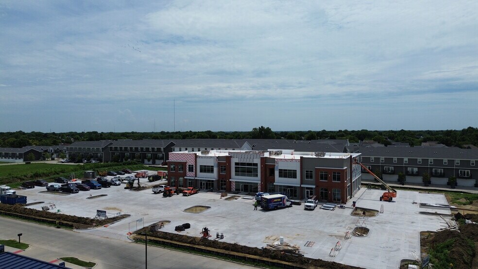 More Photos Of Birchwood South Lot 7, Davenport General Retail For Lease