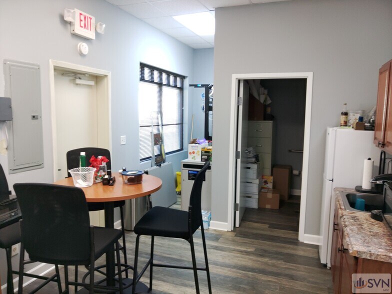 More Photos Of 119 Canal St, Pooler Office For Lease