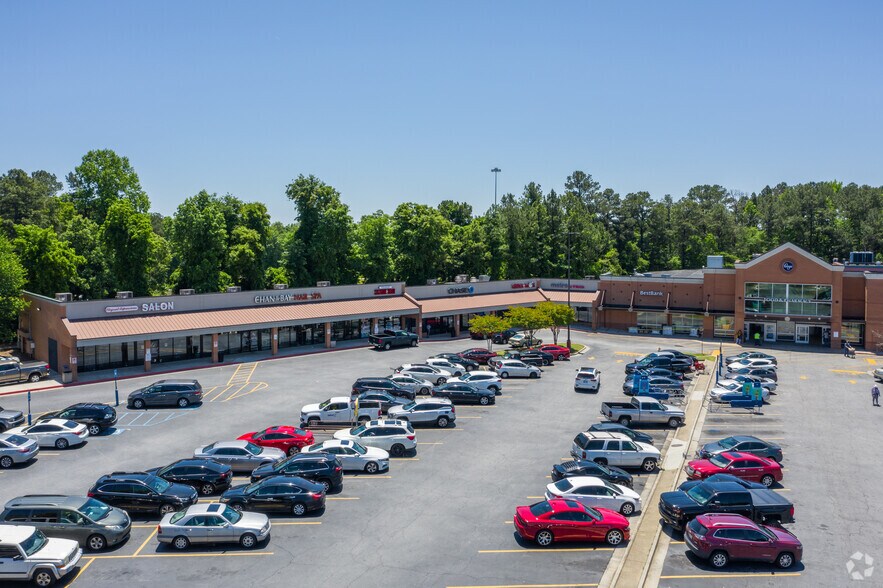 More Photos Of 4550 Jonesboro Rd, Union City Freestanding For Lease