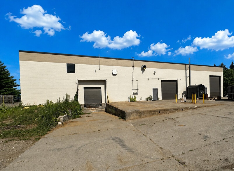 More Photos Of 16030 NE Central Ave, Ham Lake Manufacturing For Sale
