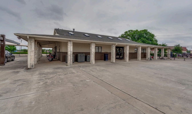 Primary Photo Of 3101 Premier Dr, Plano Auto Dealership For Sale