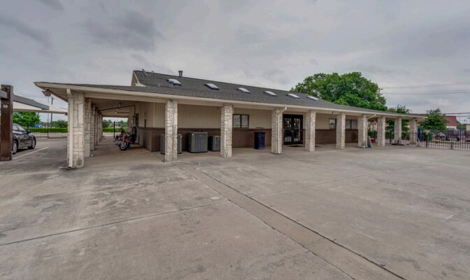 Primary Photo Of 3101 Premier Dr, Plano Auto Dealership For Sale