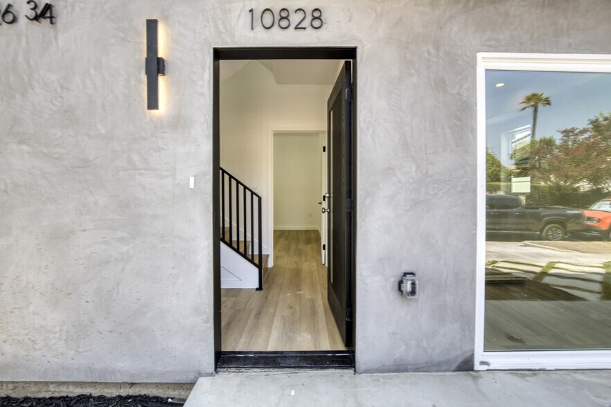 More Photos Of 10828 Hesby St, North Hollywood Apartments For Sale