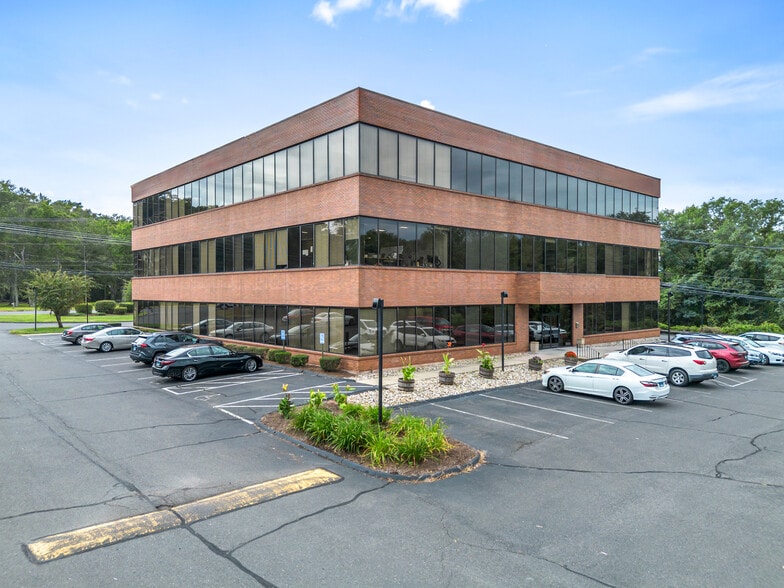 More Photos Of 290 Roberts St, East Hartford Office For Lease