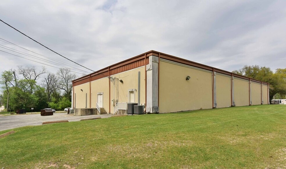 More Photos Of 610 W Oglethorpe Blvd, Albany Religious Facility For Sale
