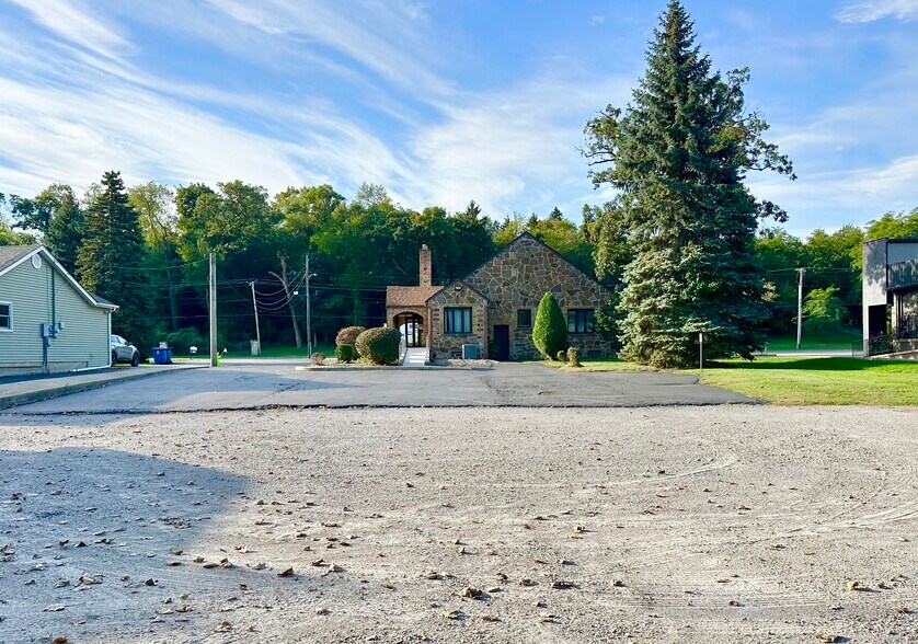 More Photos Of 1275 Joliet St, Dyer General Retail For Sale