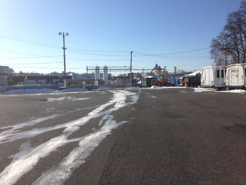 More Photos Of 80 Edison Ave, Mount Vernon Warehouse For Sale