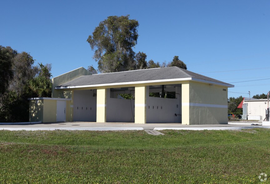 Primary Photo Of 15182 Dahlgren Ave, Port Charlotte Carwash For Lease