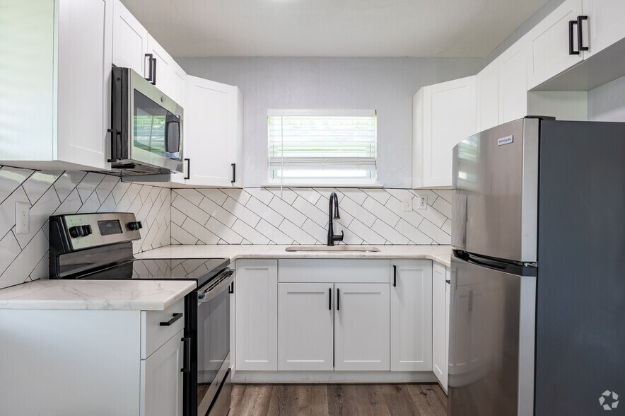 More Photos Of 324 30th Ave N, Saint Petersburg Apartments For Sale