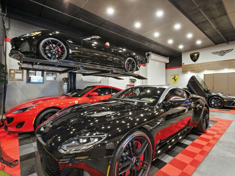 More Photos Of 994 N Barfield Dr, Marco Island Warehouse For Sale