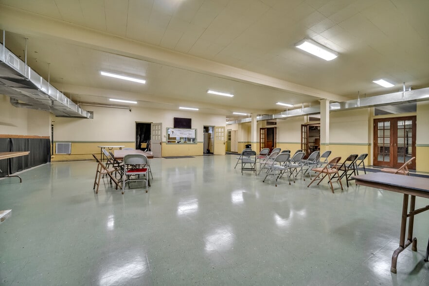 More Photos Of 803 N Wooster Rd, Barberton Religious Facility For Sale