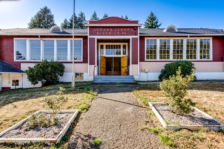 Primary Photo Of 80304 Old Lorane Rd, Eugene Schools For Sale