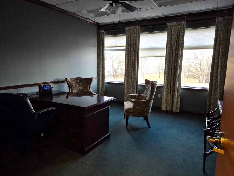 More Photos Of 115 Wrights St, Hot Springs Medical For Lease