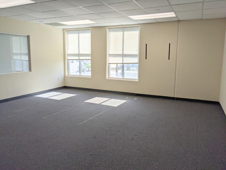 More Photos Of 10018 Lower Azusa Rd, El Monte Warehouse For Lease