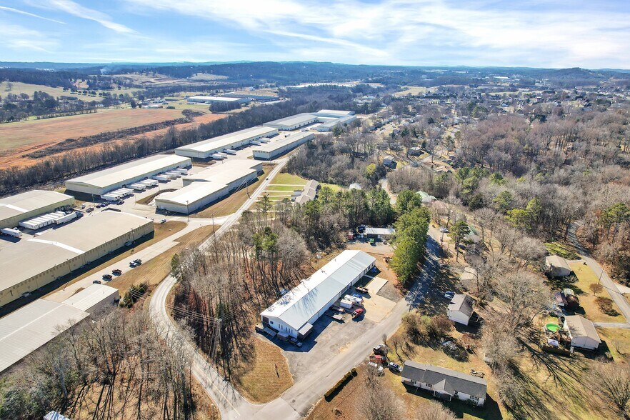 More Photos Of 1050 Whisperwood Trl NE, Cleveland Light Distribution For Sale