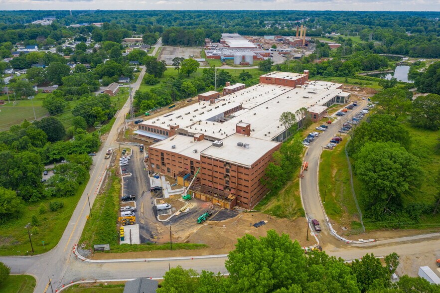 More Photos Of 1702 Fairview St, Greensboro Self Storage For Lease