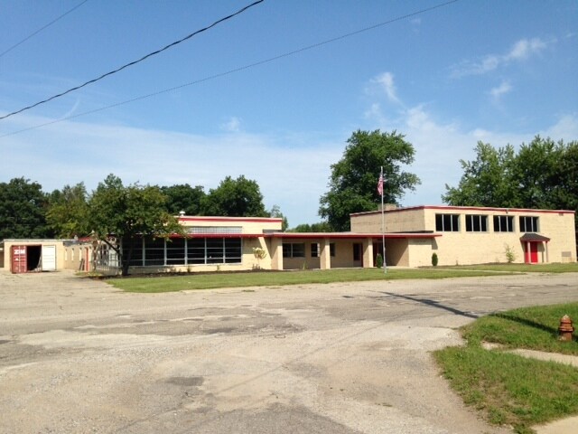 Primary Photo Of 820 S Line St, Chesaning Schools For Sale