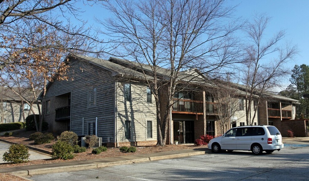 More Photos Of 2375 E Main St, Spartanburg Office For Lease