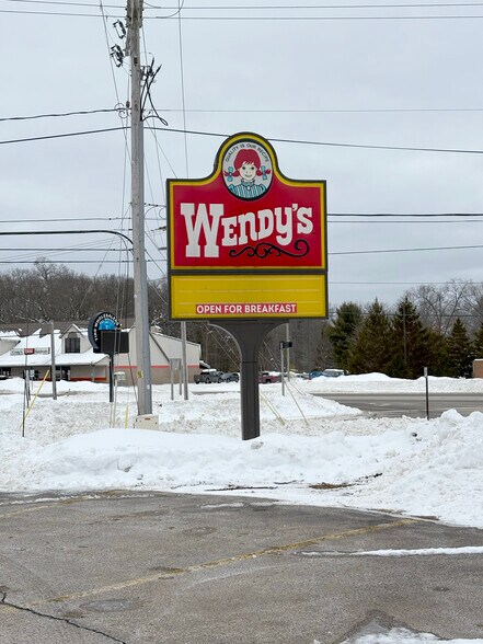 More Photos Of 1756 N Getty St, Muskegon Fast Food For Lease