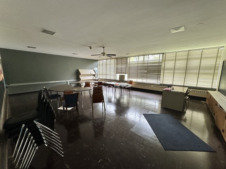 More Photos Of 78 Cherry St, Park Forest Religious Facility For Sale