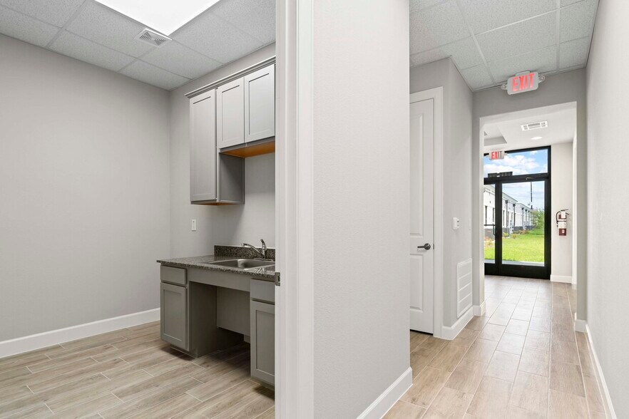 More Photos Of 25145 Star Ln, Katy Medical For Lease