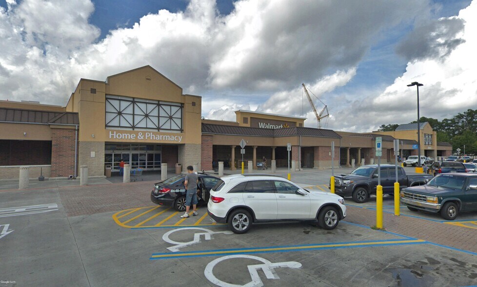 More Photos Of Peachtree Industrial Blvd @ SEC Peachtree Industrial & Chamblee, Chamblee Unknown For Lease