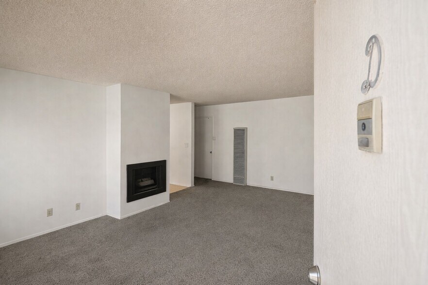 More Photos Of 104 N Atlantic Blvd, Alhambra Apartments For Sale
