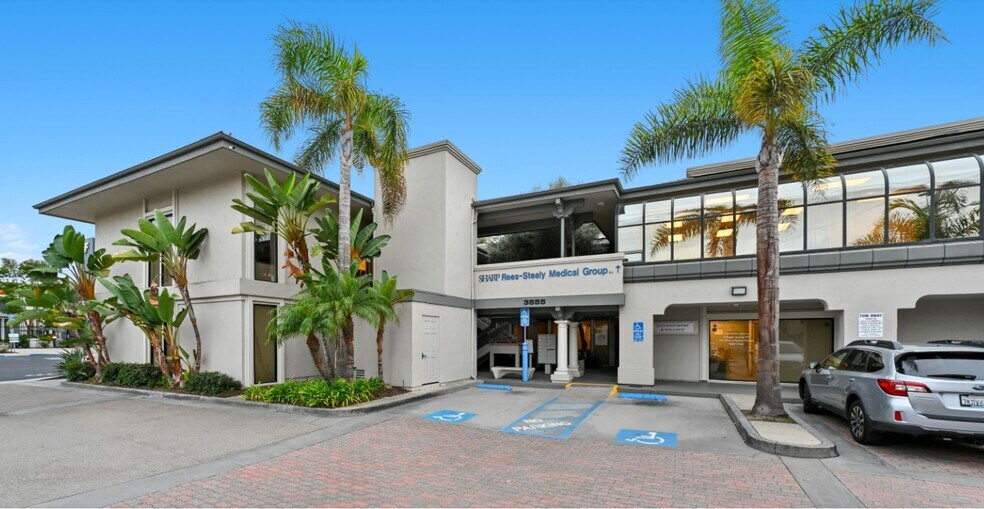 More Photos Of 3555-3575 Kenyon St, San Diego Medical For Lease