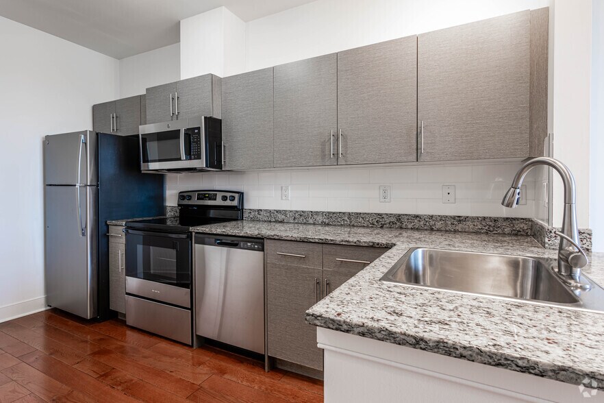 More Photos Of 1555 Main St, Rahway Apartments For Lease