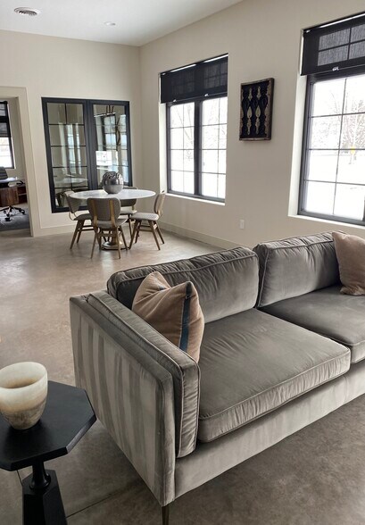 More Photos Of 3301 15th St S, Fargo Showroom For Lease