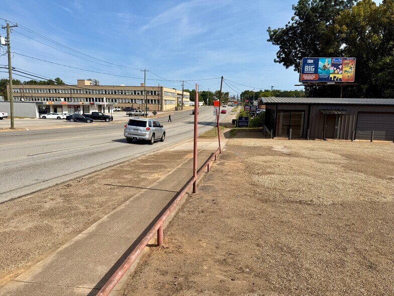 More Photos Of 1622 W Front St, Tyler Industrial For Sale