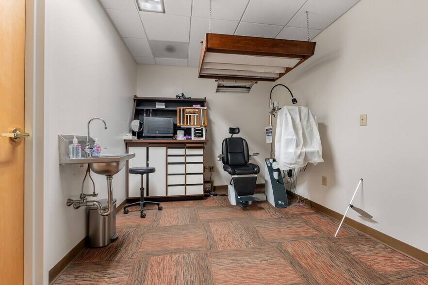 More Photos Of 400 Commonwealth Ave, Boston Medical For Sale