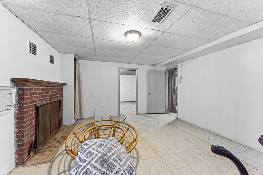 More Photos Of 201 N Cleveland Massillon Rd, Akron Office For Sale