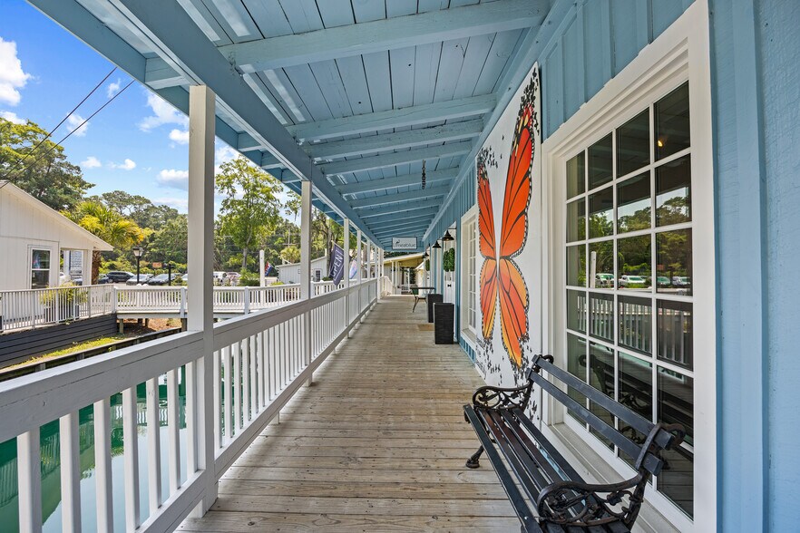 More Photos Of 10659-3 N Us-17 Hwy, Pawleys Island Storefront For Lease