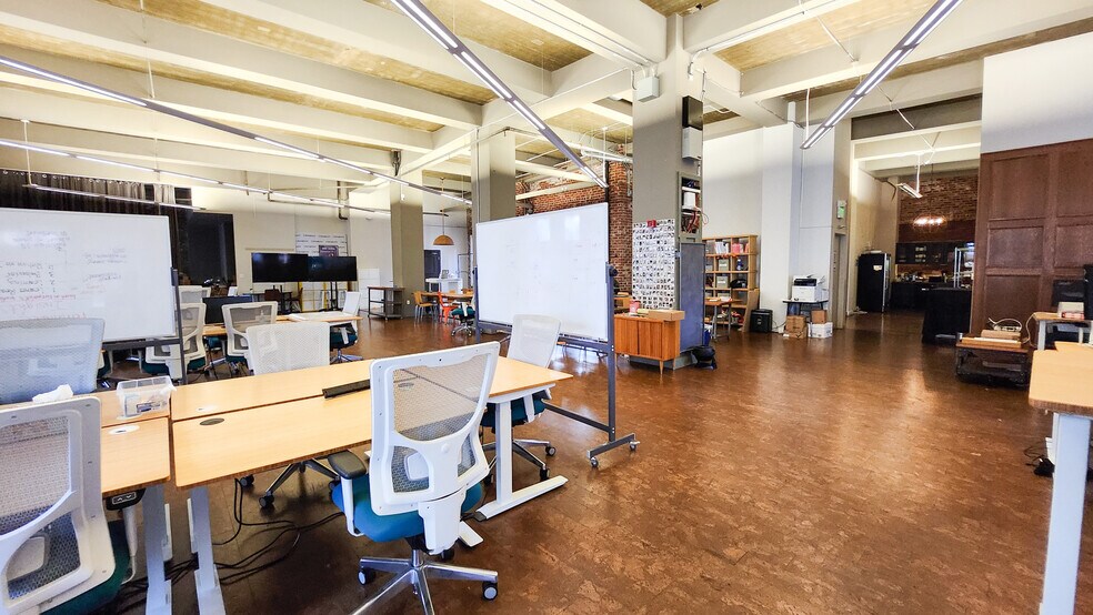 More Photos Of 18-22 Battery St, San Francisco Office For Lease