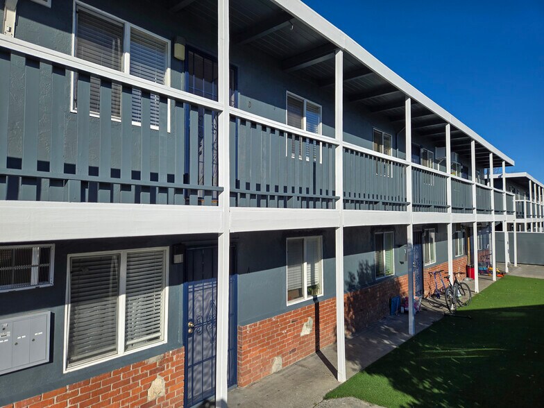 More Photos Of 1124 Union Ave, Fairfield Apartments For Sale