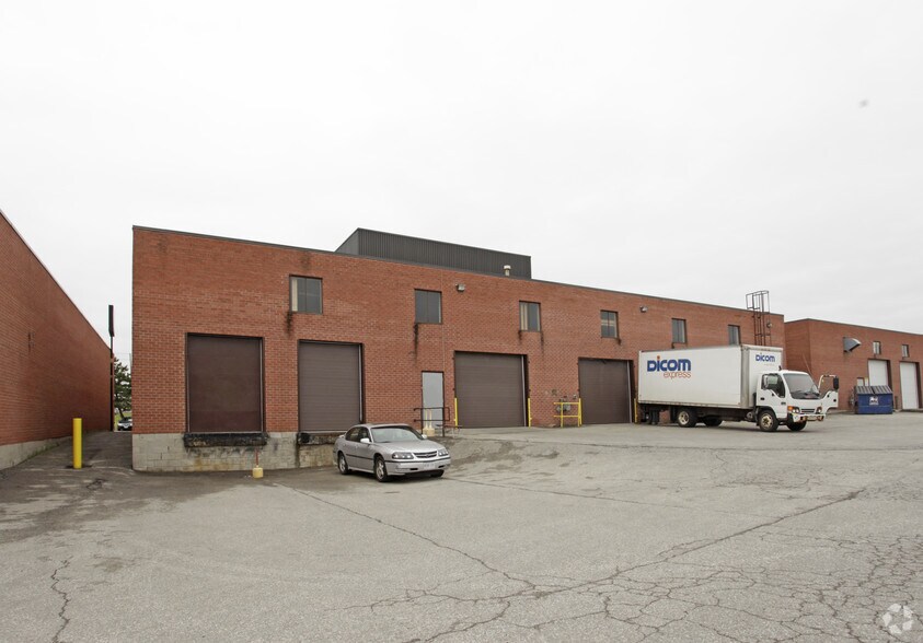More Photos Of 234 Wilkinson Rd, Brampton Warehouse For Lease